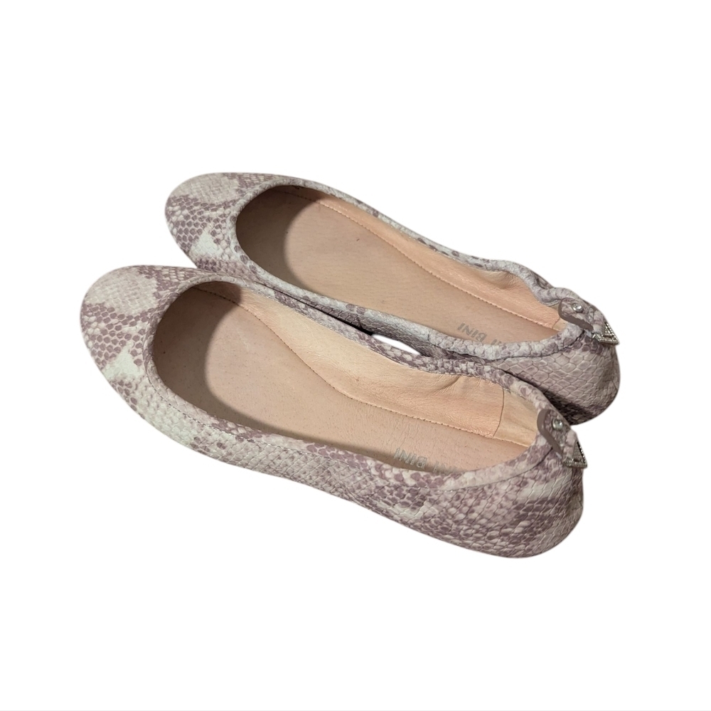 Gianni Bini ,Grey and Cream Snakeskin Flats, 6.5